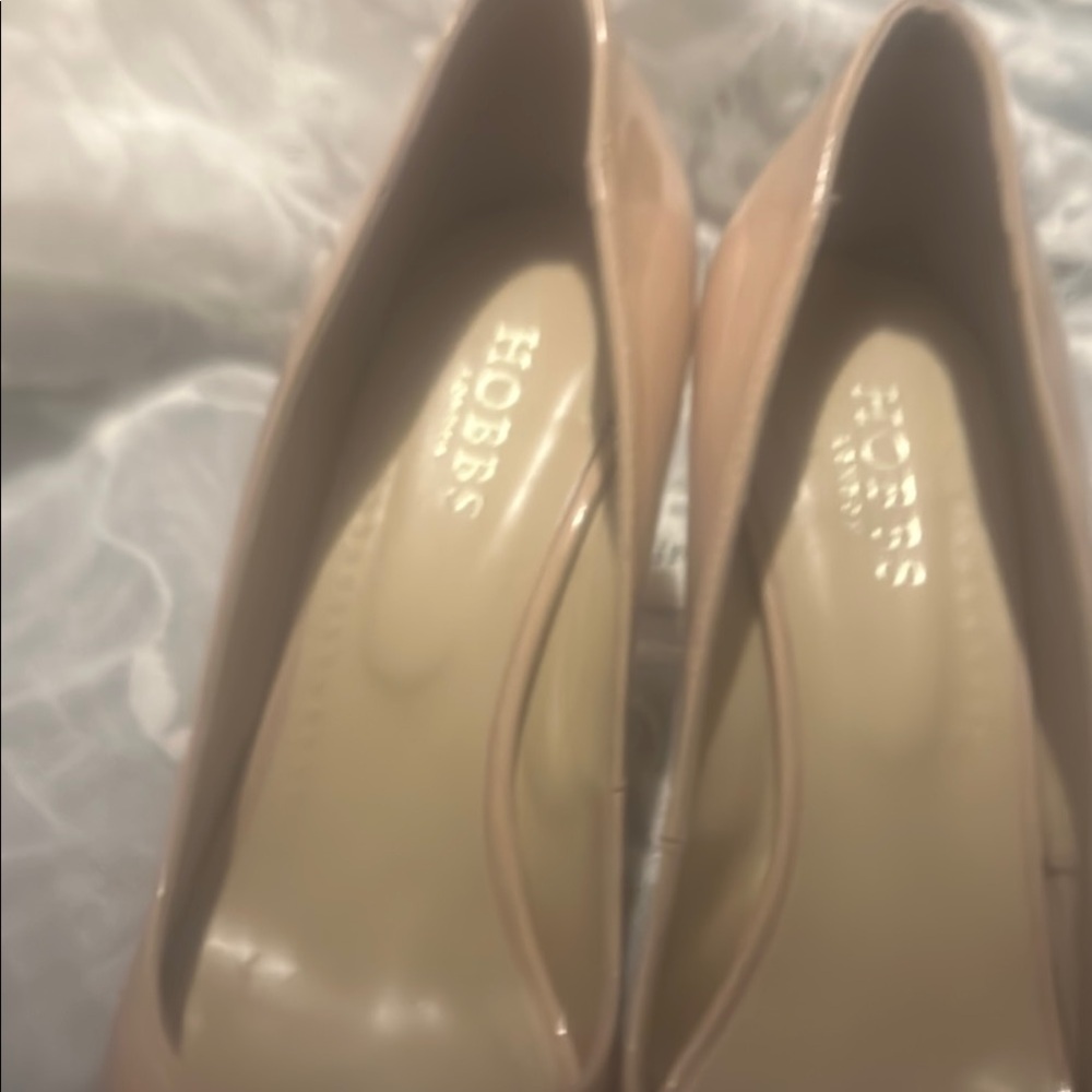 Nude Patent Round-Toe Platform Pumps - Picture 7 of 8